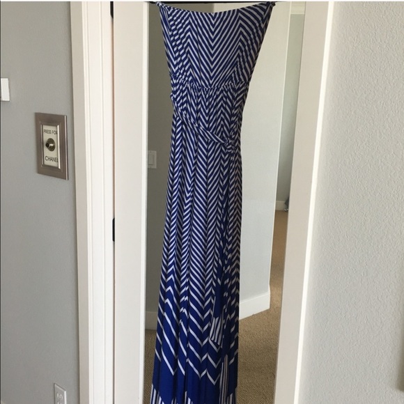 Blue & White Chevron Strapless Jumpsuit - Picture 4 of 6